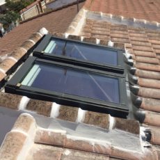 cristaleria pelayo instala ventana para tejado